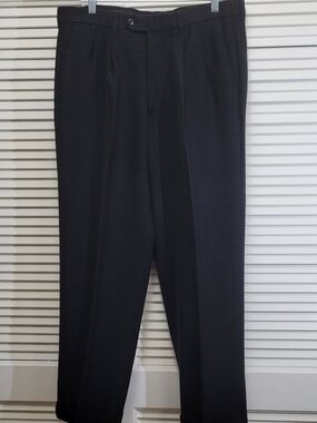 Haggar Men's Black Pleated Dress Pants Polyester Wool Regular Fit Pockets